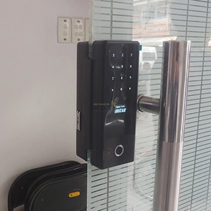 khoa-cua-dien-tu-kassler-kl-569-dung-app-remote