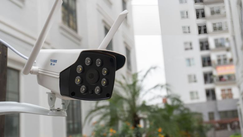 dòng camera lắp đặt ngoài trời thân cố định