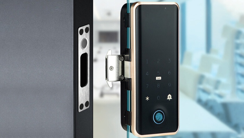 Lắp đặt khoá cho cửa kính 1 cánh