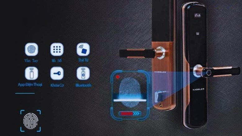 Người dùng có thể mở cửa bằng vân tay, thẻ từ, khuôn mặt,..
